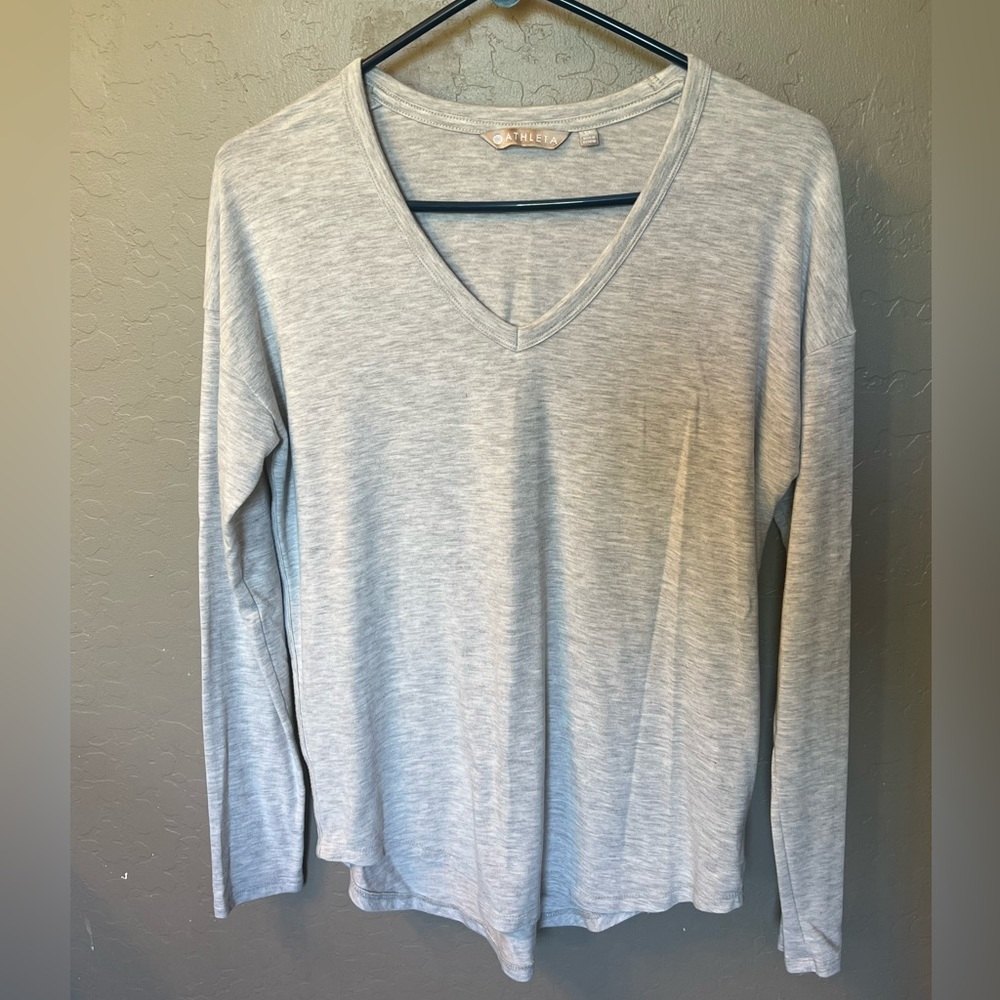 Gray V-Neck Long Sleeve Top